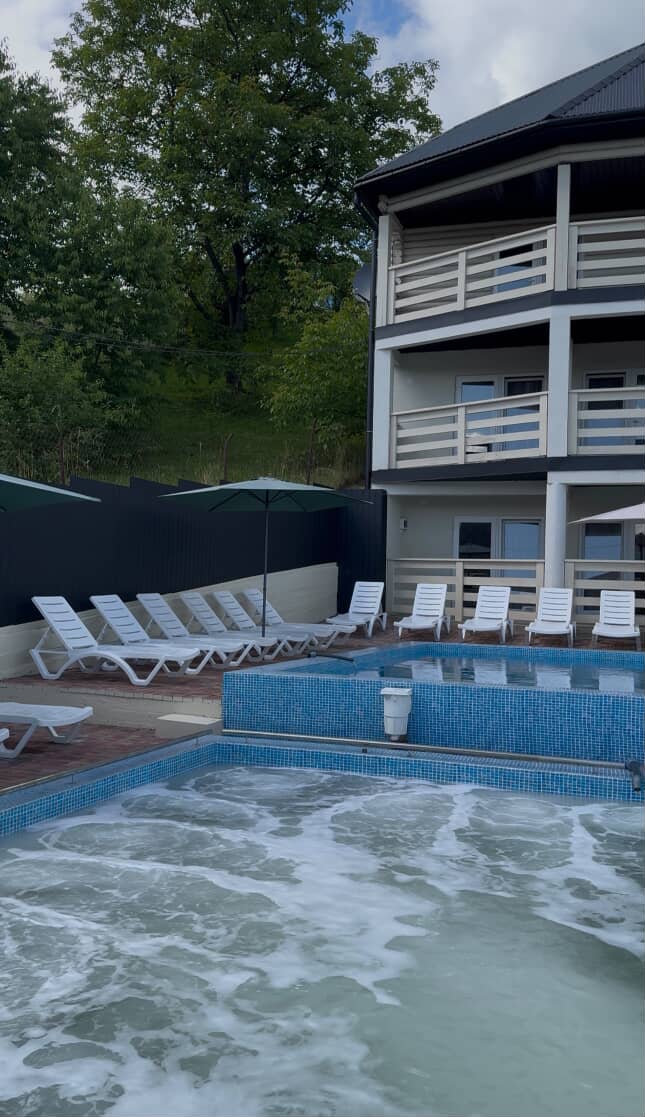 Вілла Водоспад Солотвино