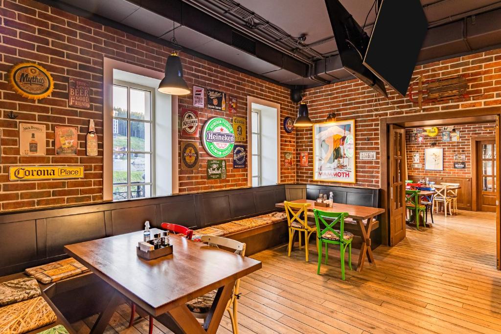 Готель Petros в Буковелі