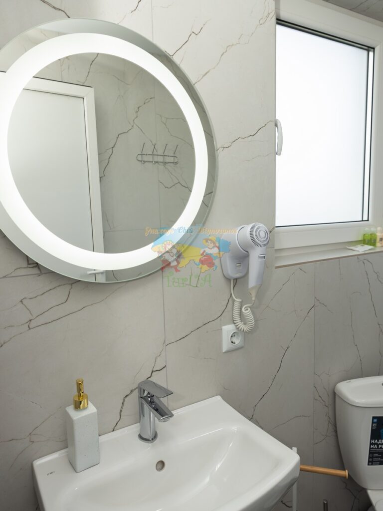 Brookside Hotel Солотвино