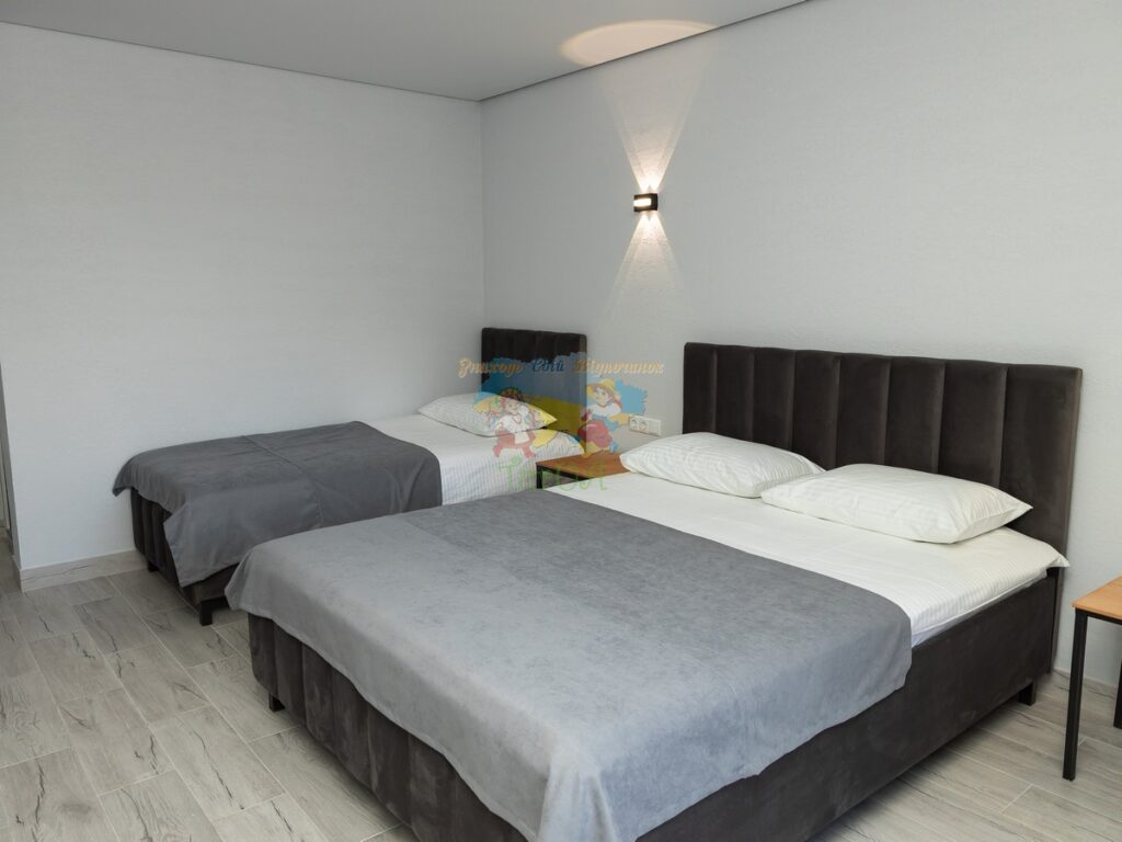 Brookside Hotel Солотвино
