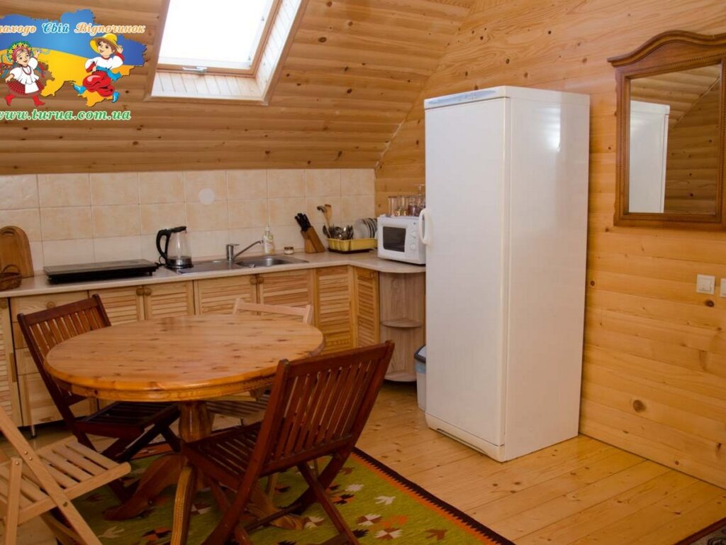 Садиба «ЕКО-ДІМ» Косонь