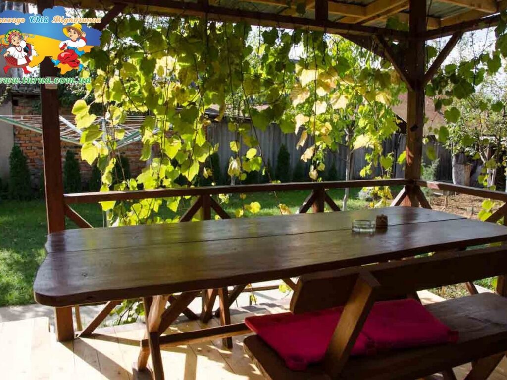 Садиба «ЕКО-ДІМ» Косонь