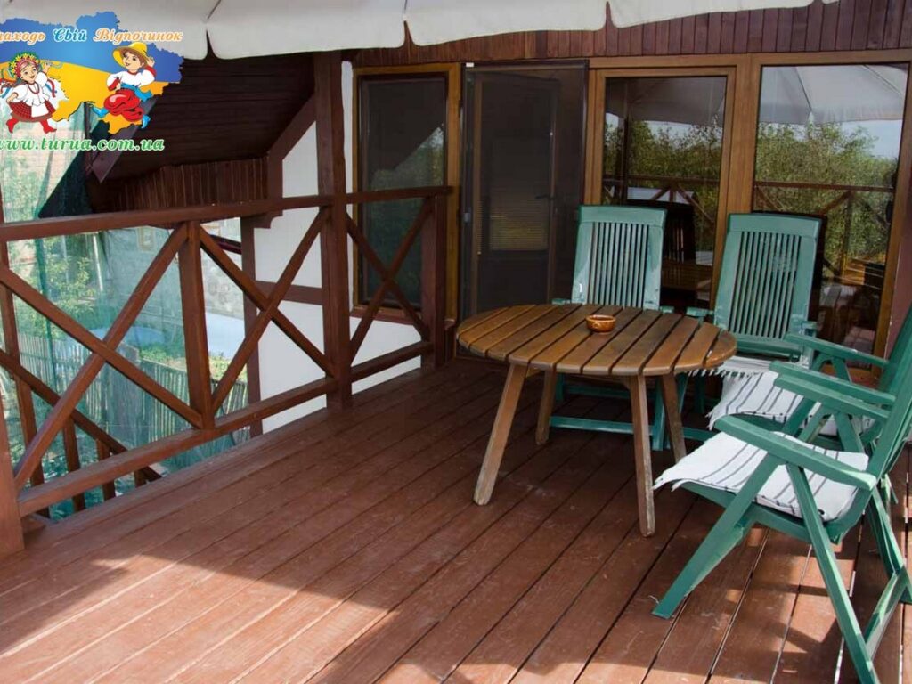 Садиба «ЕКО-ДІМ» Косонь