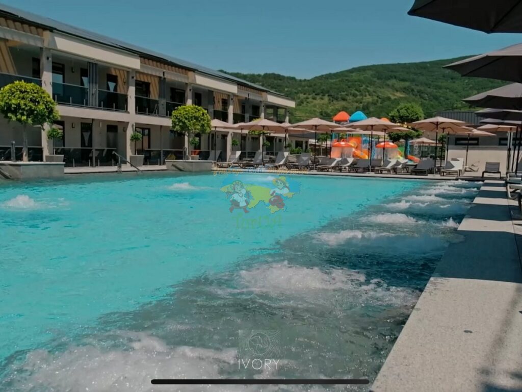Ivory Resort and Spa Виноградів