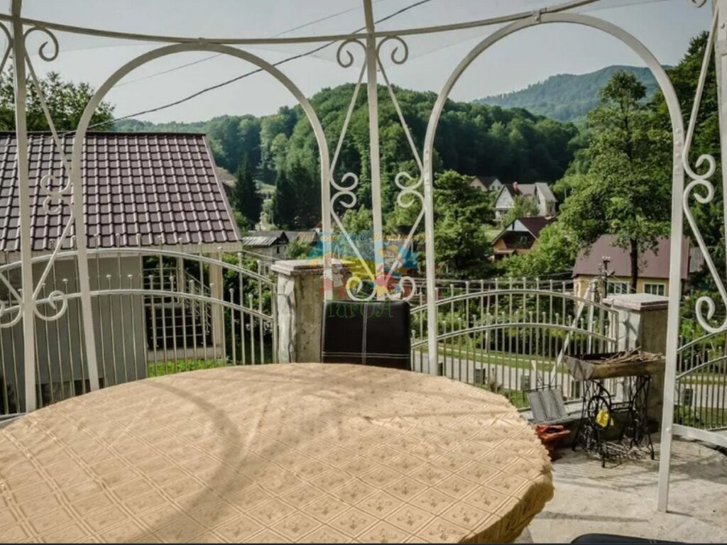 Готель «Ластівчине гніздо» Шаян