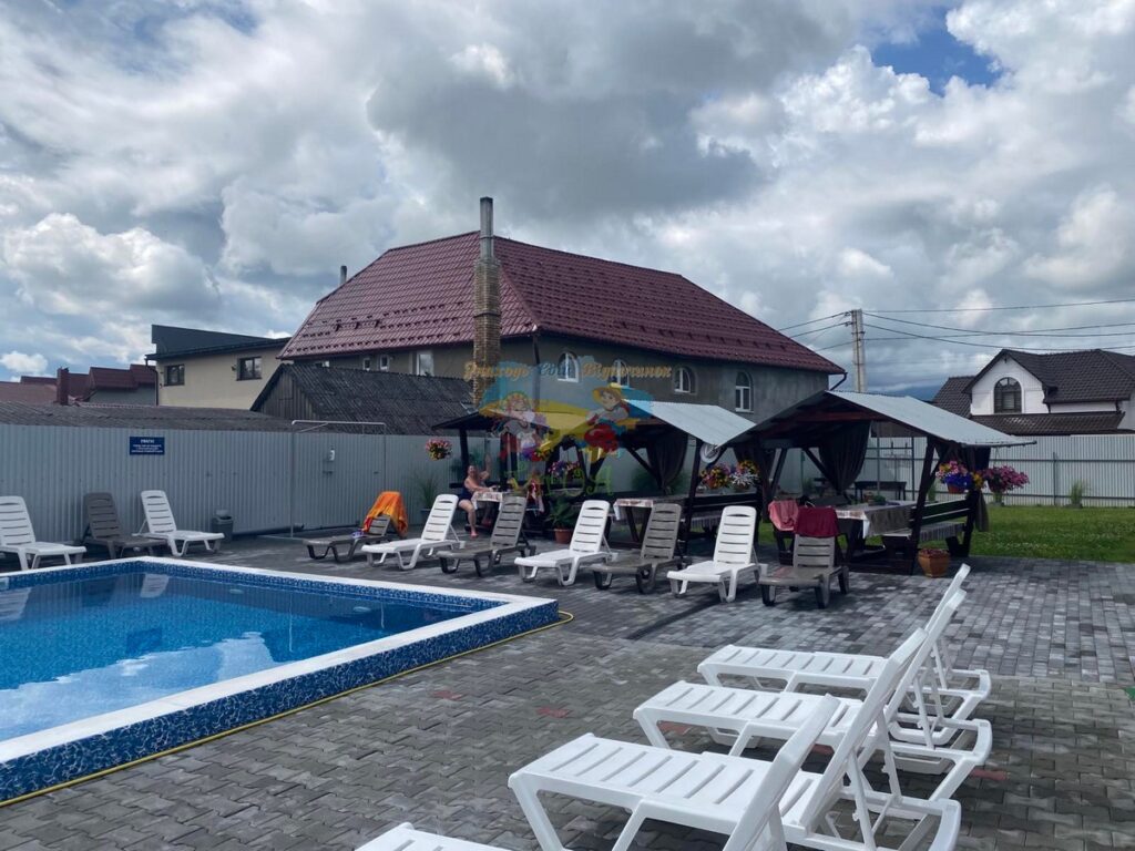 Приватний будинок Солотвино Мілена