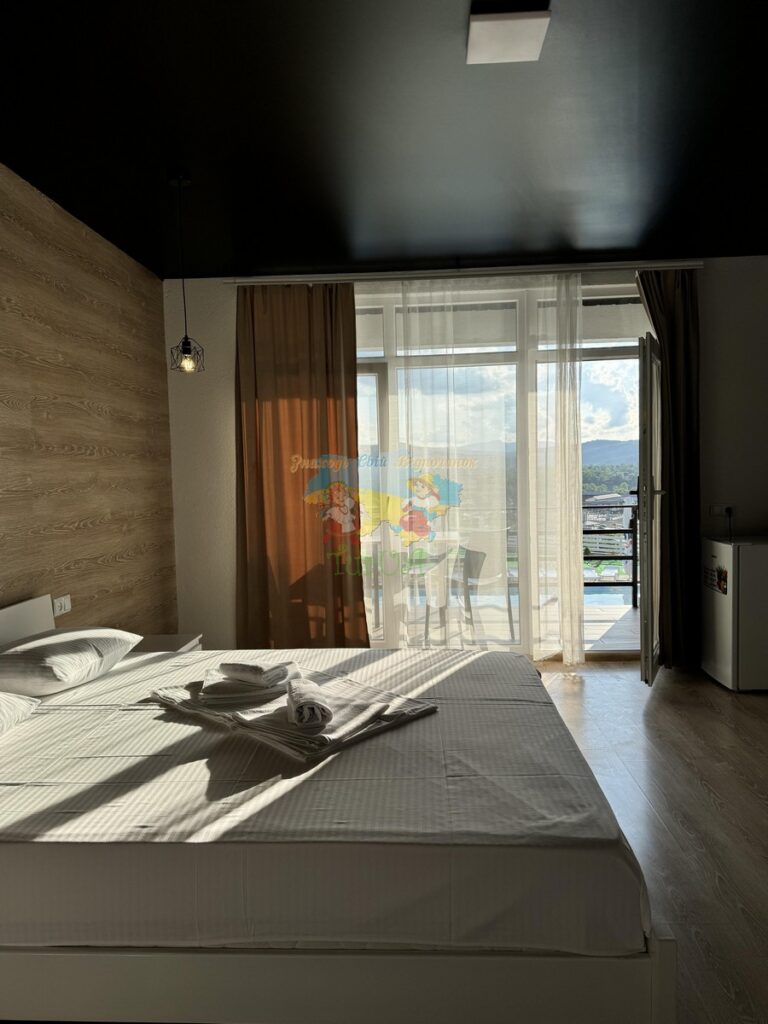 Комплекс Модерн Хауз Солотвино