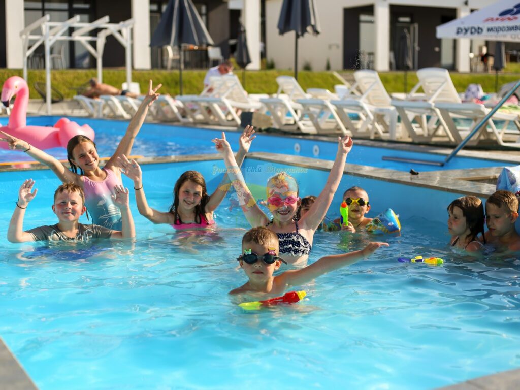 Комплекс Модерн Хауз Солотвино