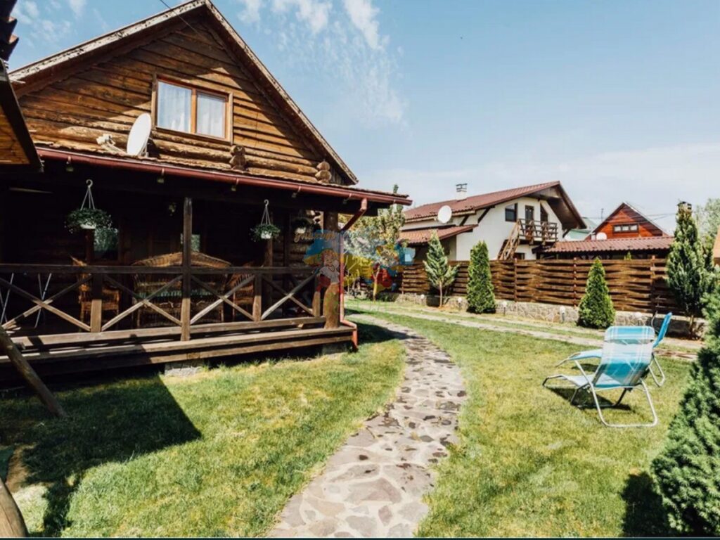 Садиба Смерекова Хата Дийда