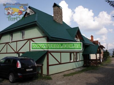 Садиба «Серпень» Славське