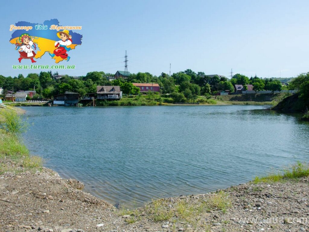 Центральне озеро в Солотвино