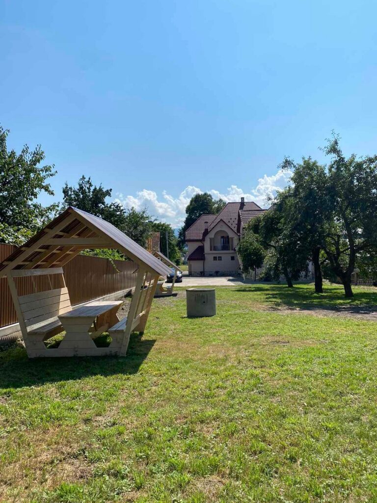 Гостинний дім Соняшник Солотвино