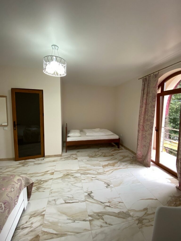 Гостинний дім Соняшник Солотвино