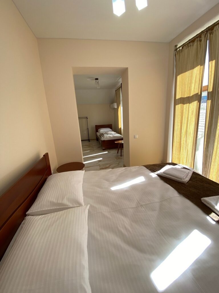 Гостинний дім Соняшник Солотвино