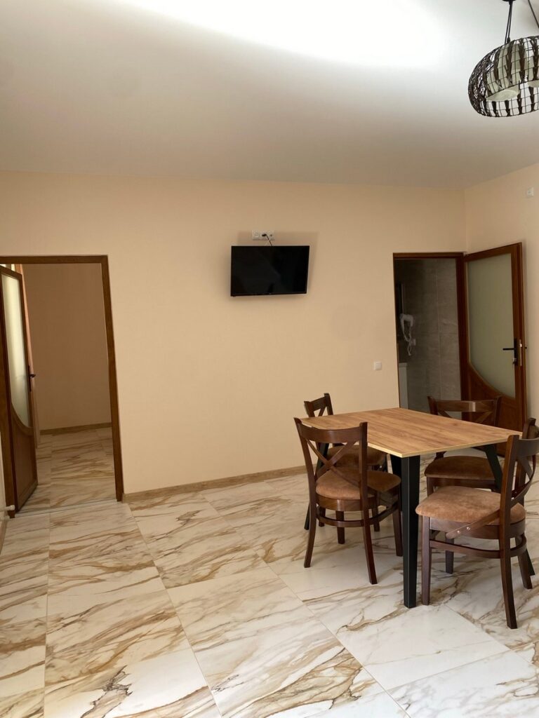 Гостинний дім Соняшник Солотвино