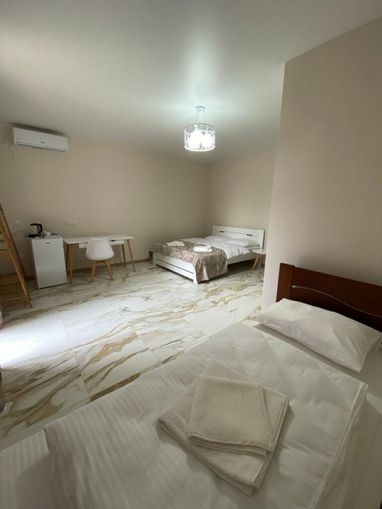 Гостинний дім Соняшник Солотвино