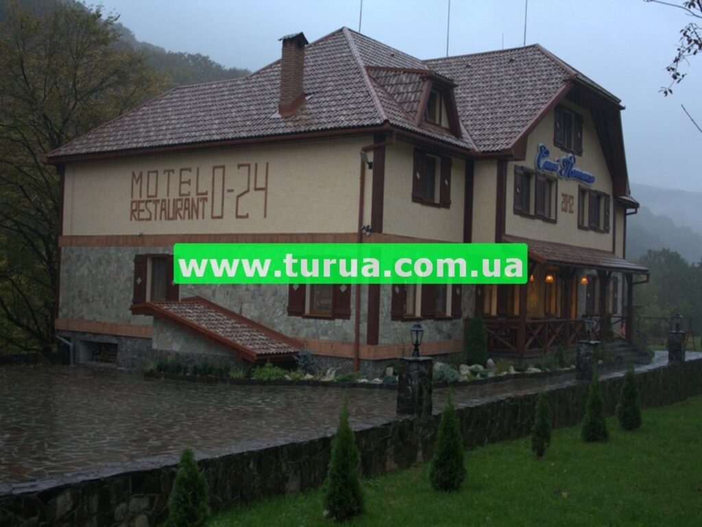 Готель Сині Потоки Неліпино