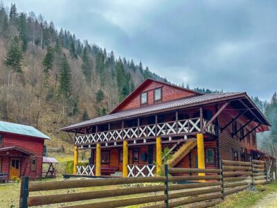 Комплекс відпочинку «У пані МАРІЇ над джерелом» Криворівня