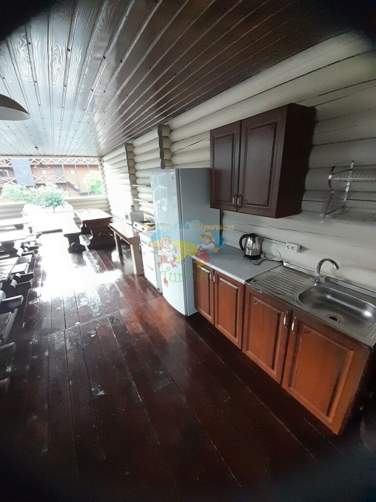 Вілла Вікторія Солотвино