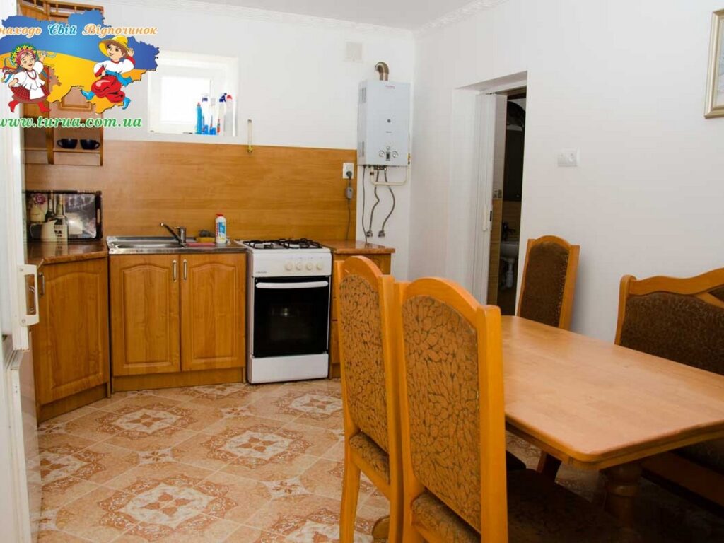 Будинок «ЗАТИШНА ХАТИНКА» Косонь