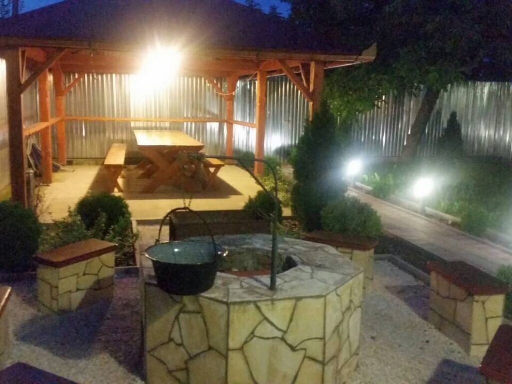 Будинок «ЗАТИШНА ХАТИНКА» Косонь