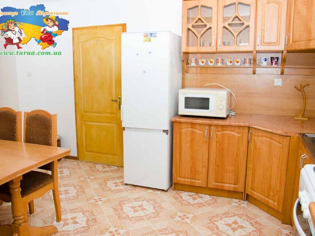 Будинок «ЗАТИШНА ХАТИНКА» Косонь