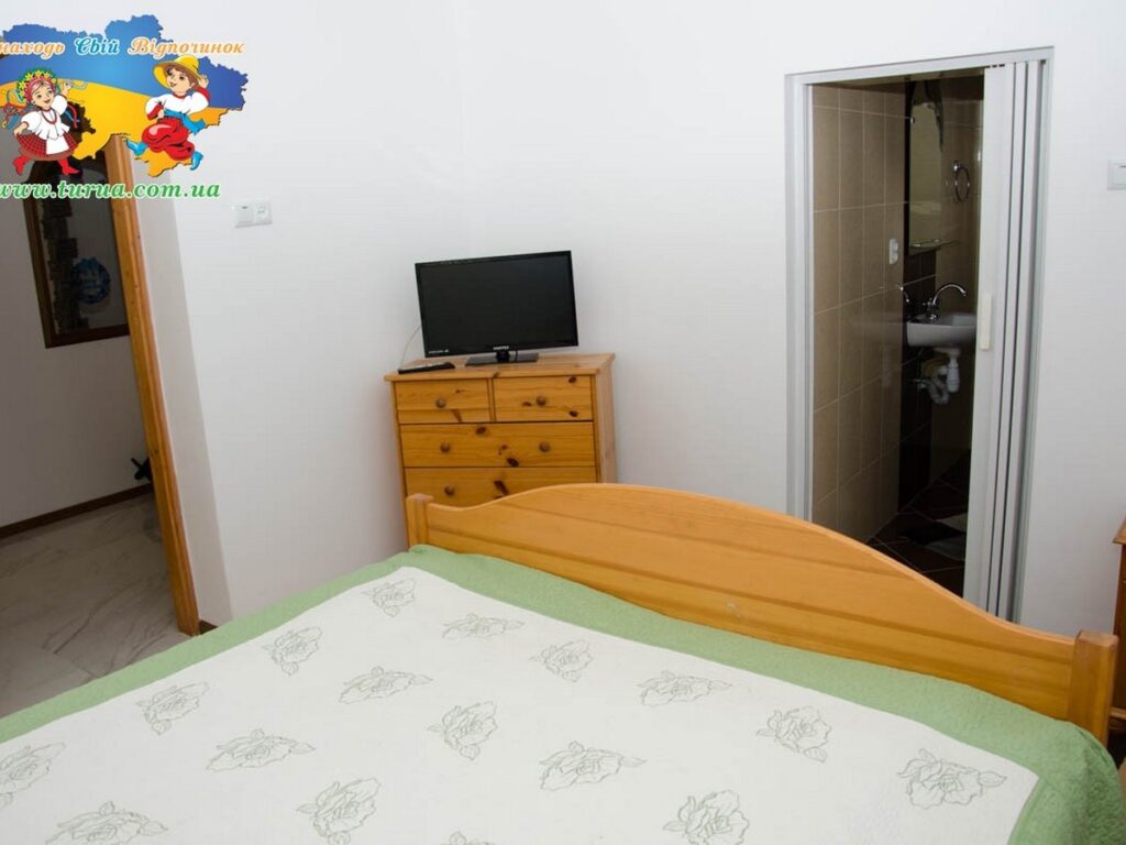 Будинок «ЗАТИШНА ХАТИНКА» Косонь