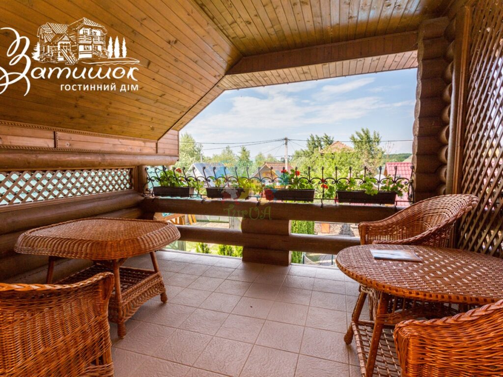 Гостинний дім ЗАТИШОК Дийда