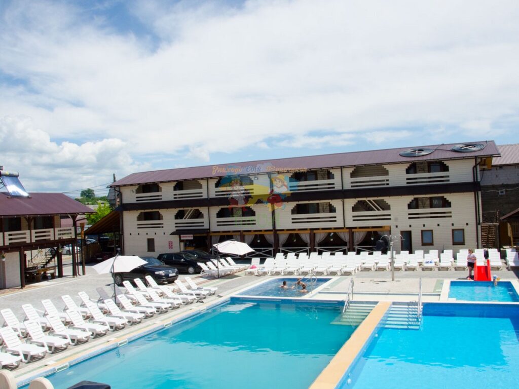 База відпочинку Золотий Павлін Солотвино