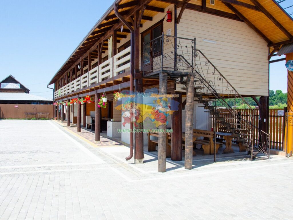 База відпочинку Золотий Павлін Солотвино